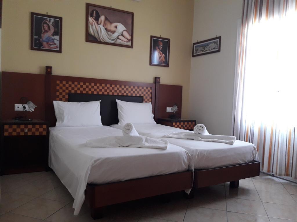 Parthenon Hotel Chora  Bagian luar foto