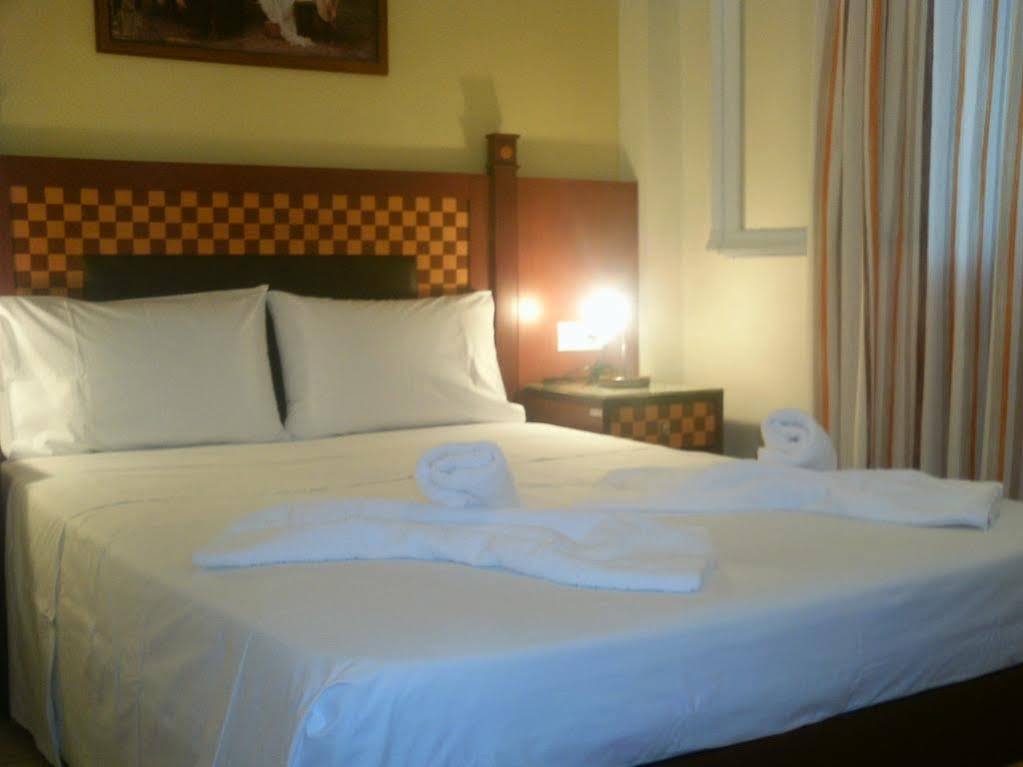 Parthenon Hotel Chora  Bagian luar foto