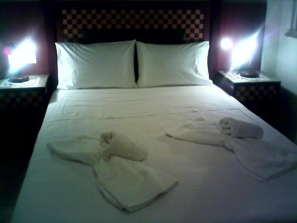 Parthenon Hotel Chora  Bagian luar foto